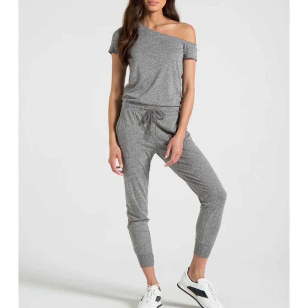 OFF SHOULDER JUMPSUIT